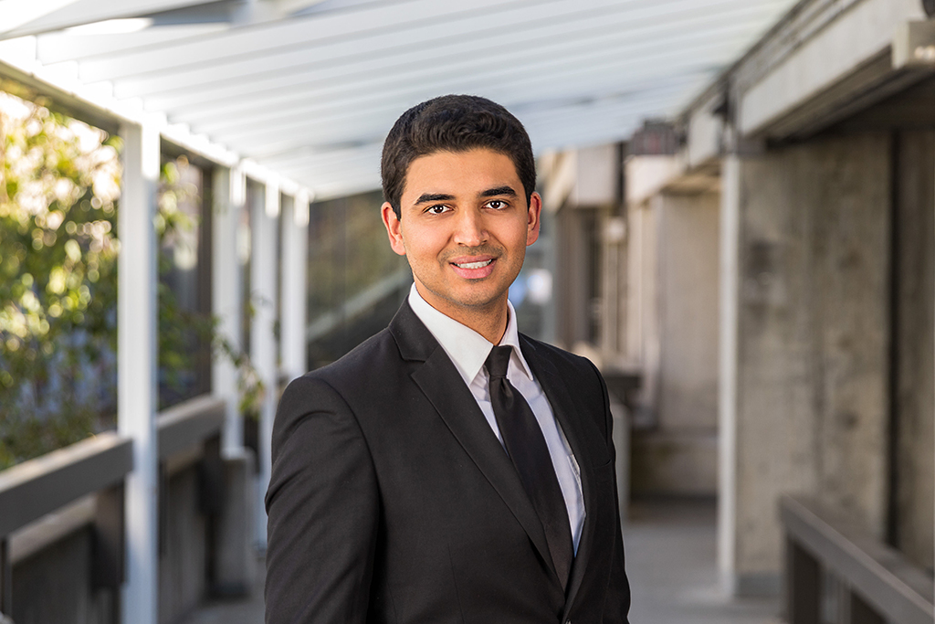 Extracurricular experiences key for SFU Beedie grad starting full-time job at Grant Thornton