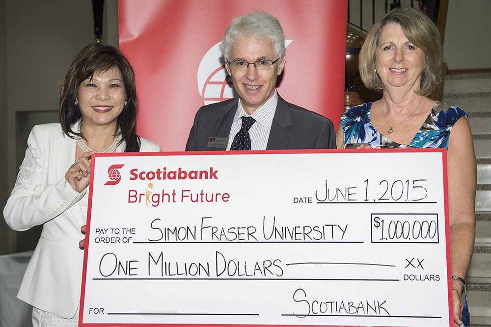 From left to right: Winnie Leong, Scotiabank’s Senior Vice President, British Columbia and Yukon Region; SFU President Andrew Petter; and Cathy Daminato, Vice-President of Advancement and Alumni Relations at SFU. 